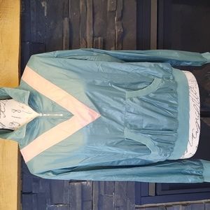 Wild fable vintage look medium pop over track jacket windbreaker